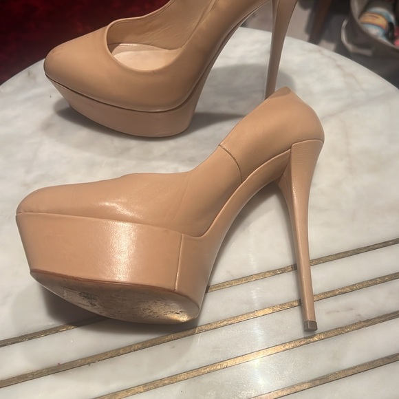 Nude high platform shoes. Sz 39 - Picture 8 of 9